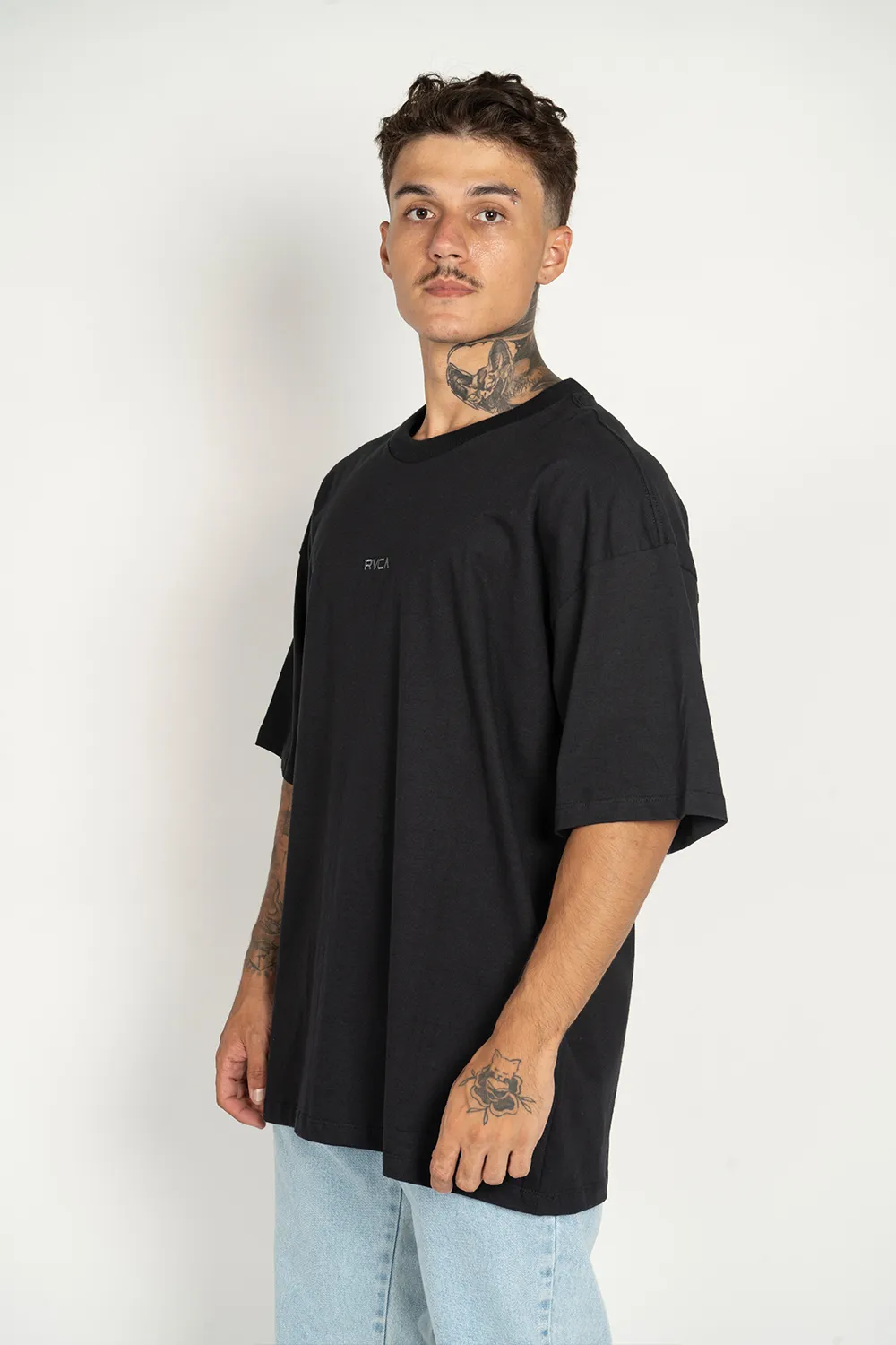 CAMISETA M/C RVCA OVERSIZED