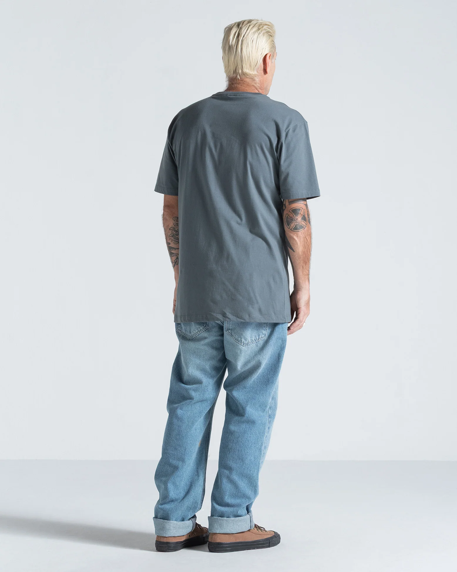 CAMISETA VOLCOM STONE BLANKS - CINZA CHUMBO