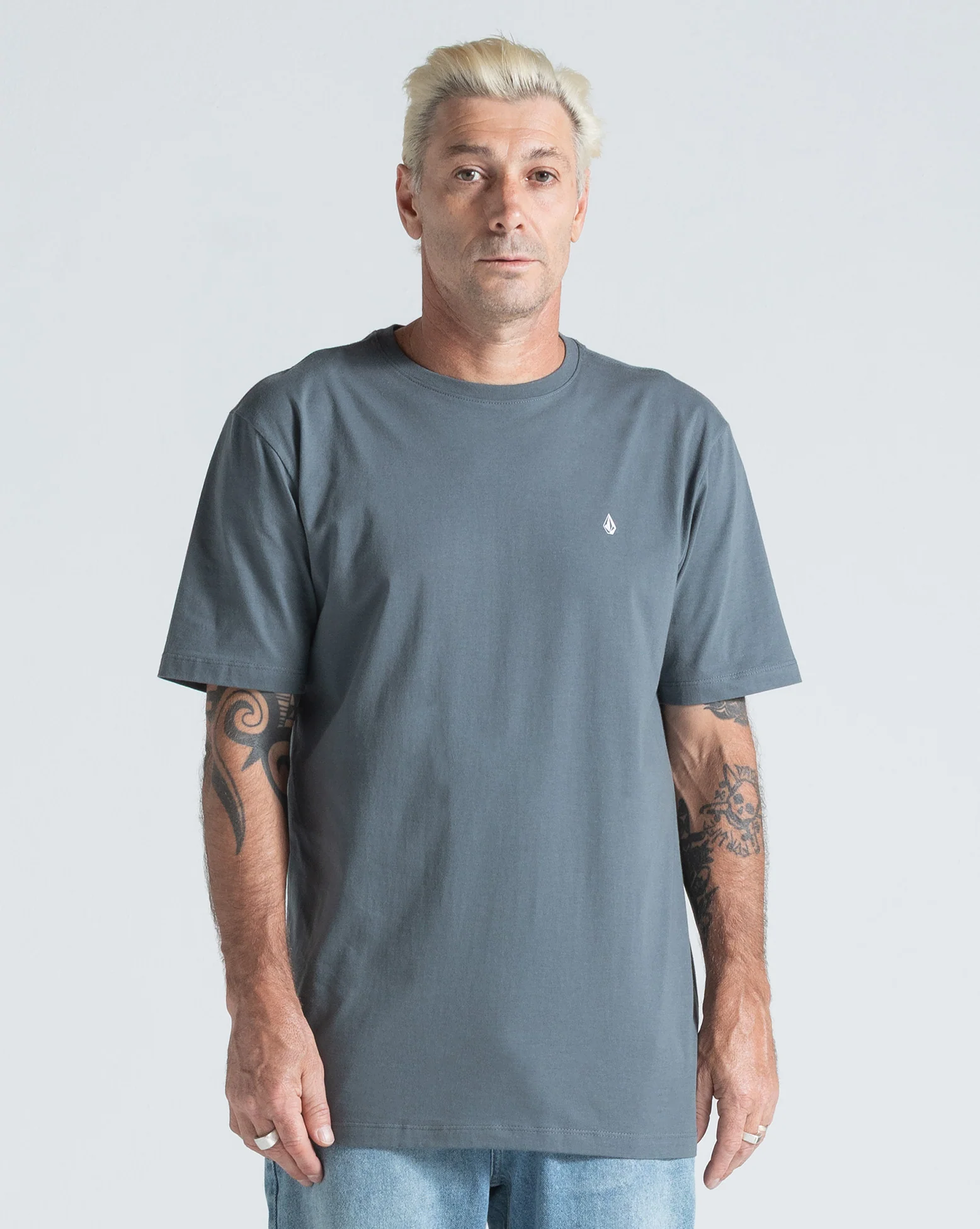 CAMISETA VOLCOM STONE BLANKS - CINZA CHUMBO