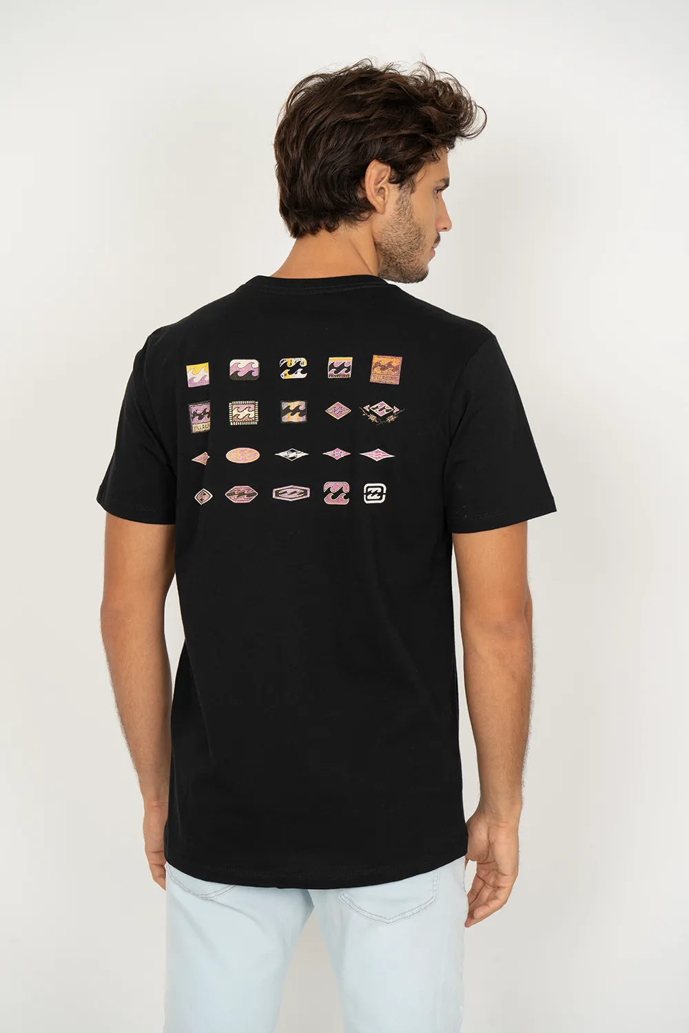 CAMISETA BILLABONG M/C TIMELINE - PRETO 