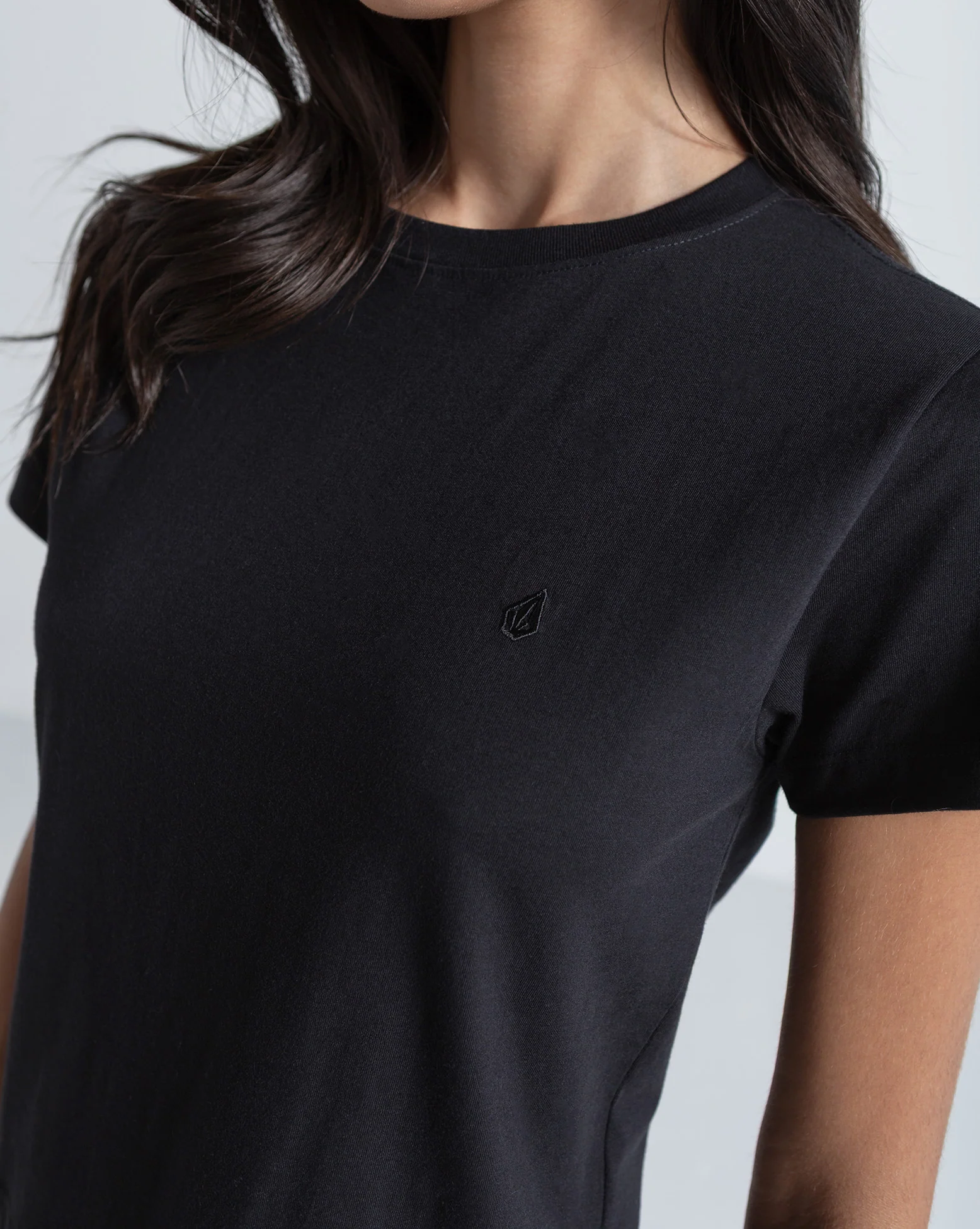 CAMISETA VOLCOM SILK MC STONE FEM - PRETO